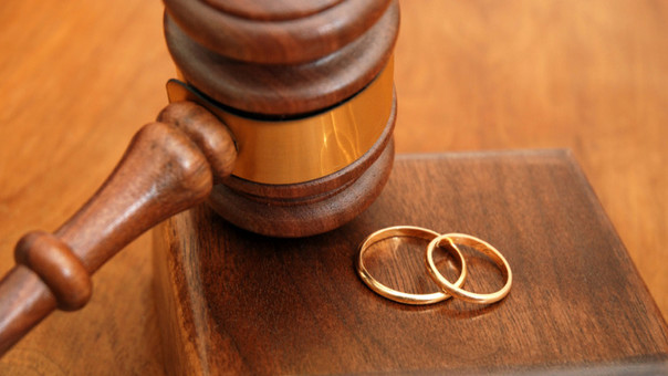 El divorcio por la vía judicial.